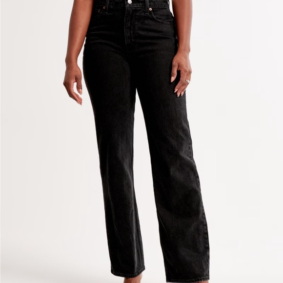 Curve Love High Rise Jeans - Abercrombie and Fitch - Picture 5 of 8
